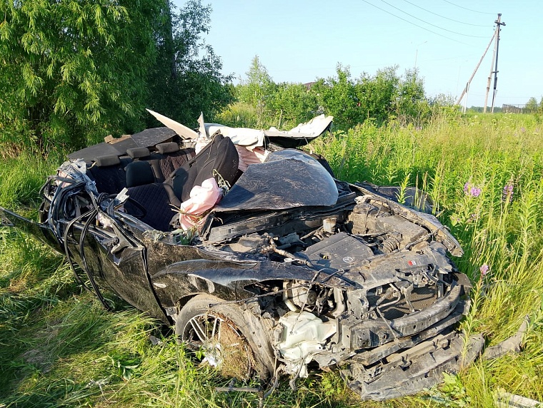 В Нижней Тавде в ДТП погибли два брата