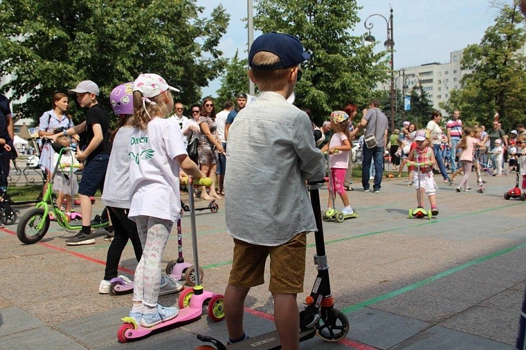 Ради безопасности детей в Тюмени поставят на самокаты