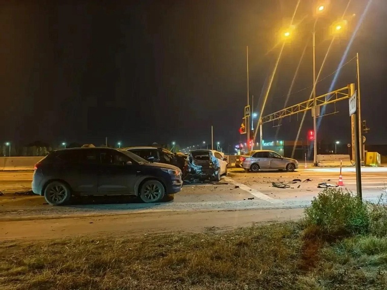 В Тюмени автомобилистка побила шесть машин и отказалась от освидетельствования на опьянение