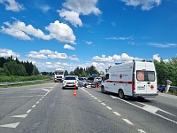 Под Тобольском столкнулись три автомобиля из Сургута