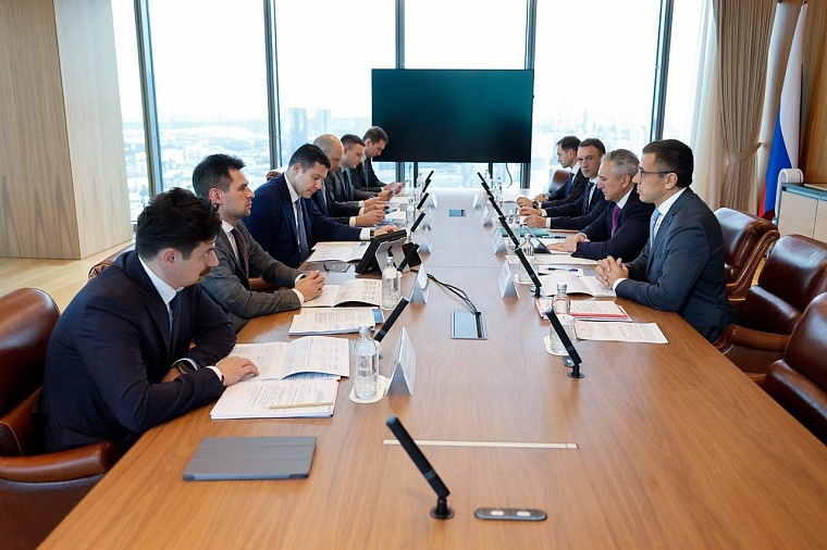 Александр Моор: На встрече с главой Минпрома Антоном Алихановым обсудили подготовку к TNF