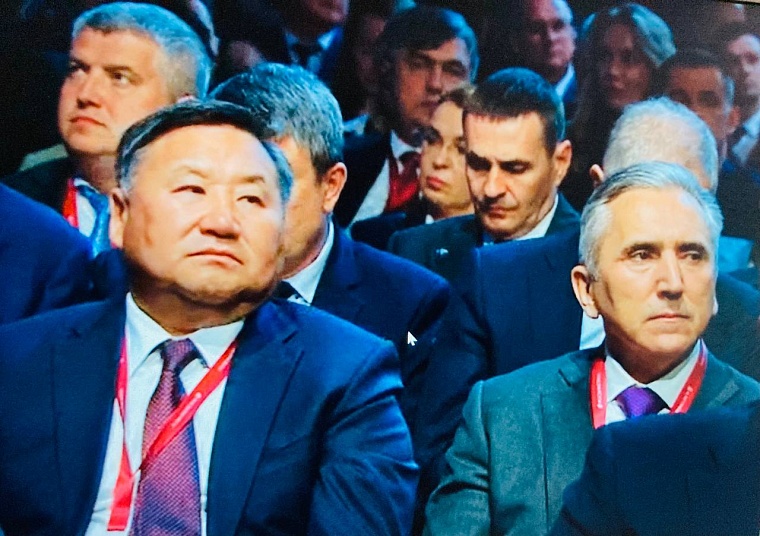 Александр Моор участвует  в пленарном заседании Петербургского международного экономического форума