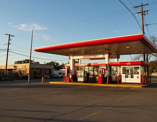 Жители Тюменской области, Югры и Ямала могут снять наличные в 1200 магазинах и на АЗС