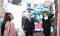 Экскурсоводы вместе с Владимиром Путиным собрали формулу тюменского счастья на выставке "Россия"