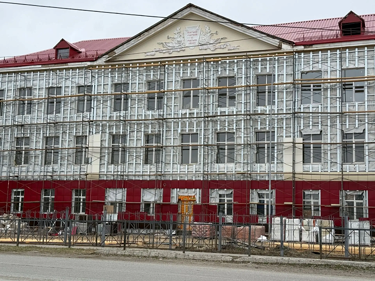 Глава Ишима Федор Шишкин рассказал о ходе капремонта школы №31