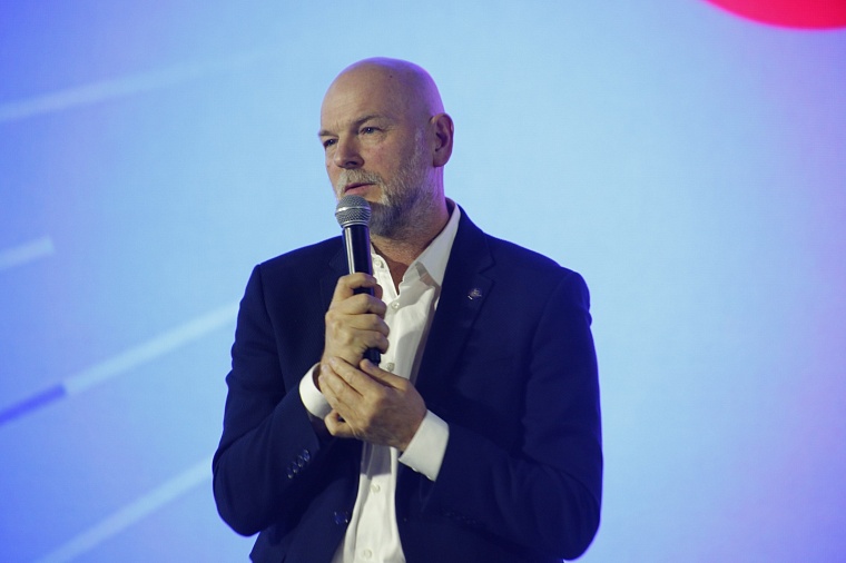 Тюменец презентовал Владимиру Путину образовательный онлайн-кинотеатр