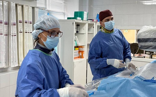 Врачи избавили молодую тюменку от патологии, похожей на "второй" подбородок