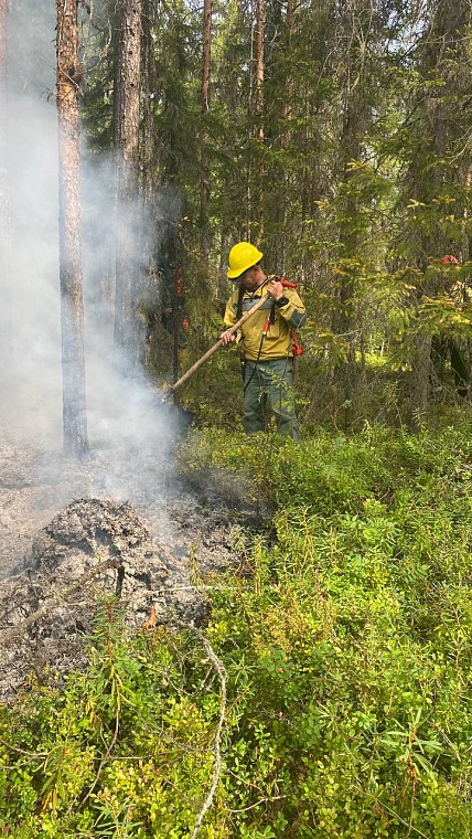 Где техника бессильна, в бой с огнем вступает пожарный десант