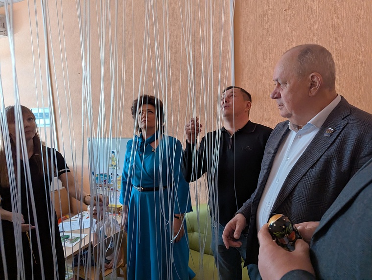 Настоящее «Счастливое детство»: депутаты Тюменской гордумы оценили корпуса детского сада №50