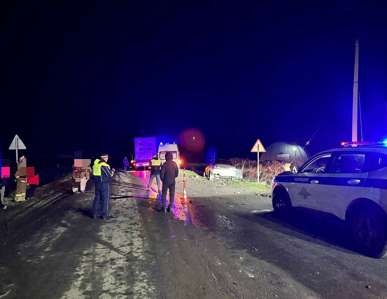 На трассе под Тюменью погибли двое человек