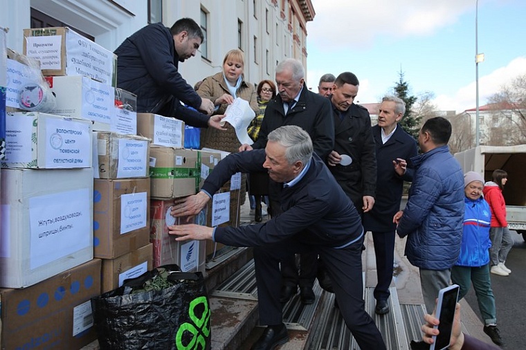 Депутаты и волонтеры облдумы отправили на СВО очередной гуманитарный груз