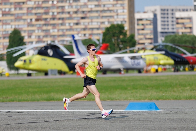 В Тюмени установлен рекорд России в забеге по взлетной полосе
