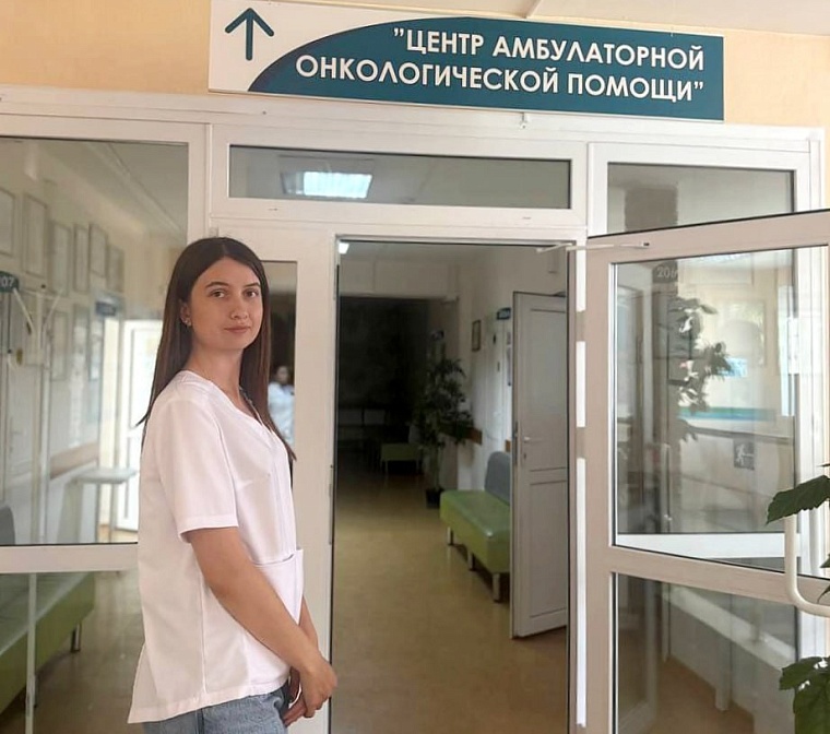В больницу Голышманово по программе "Земский доктор" приехала молодой врач-онколог