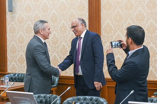 Губернатор Александр Моор встретился с послом Республики Бангладеш