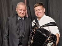 Тюменец сыграл на аккордеоне с главным оркестром страны