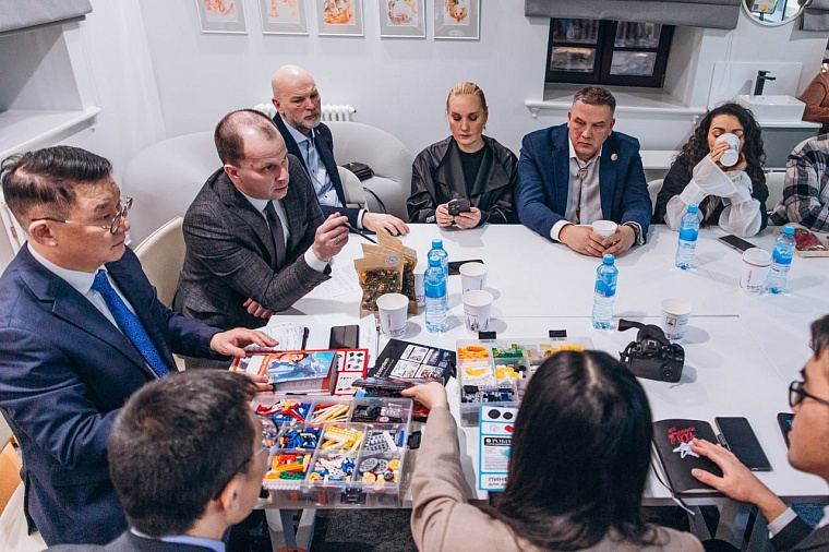 Тюмень и Китай: от 35-летия побратимских связей - к новым совместным проектам