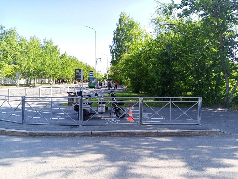 Семья из Екатеринбурга с девочкой за рулем попала в ДТП в Тюмени