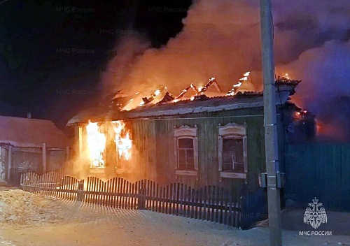 В Омутинском округе дымовой извещатель спас семью во время пожара