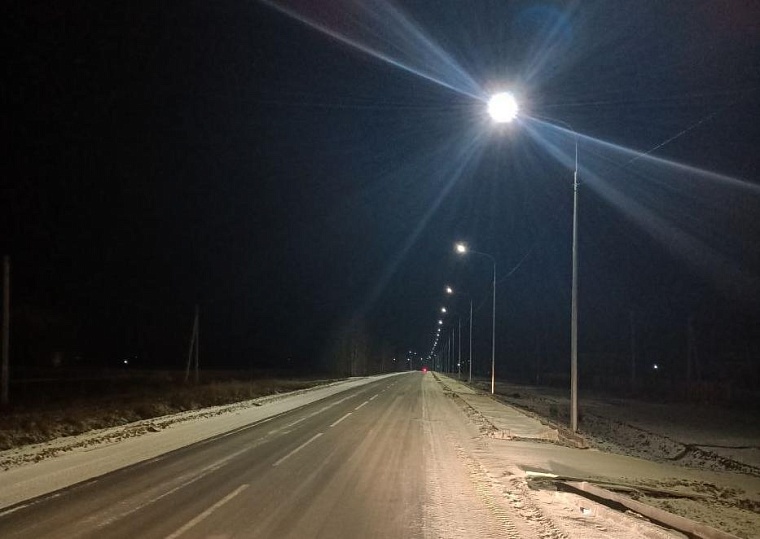 В двух селах Вагайского округа построили 2,4 километра линий освещения