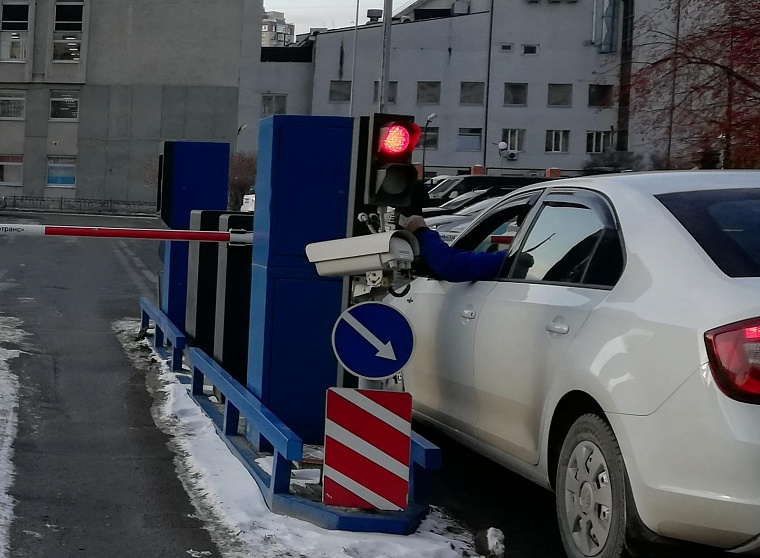 В Тюмени сегодня начнут взимать плату за 1237 новых парковочных мест
