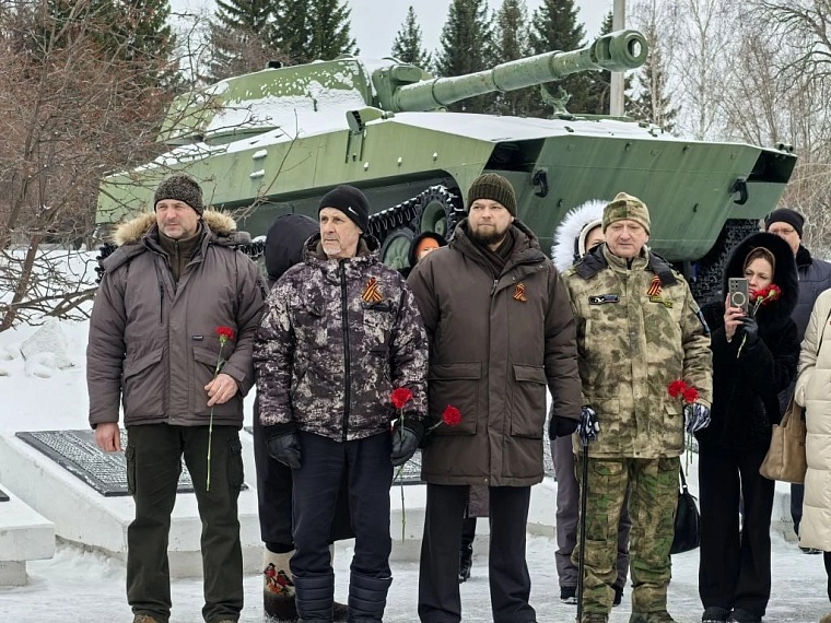 В Ялуторовске зажгли Вечный огонь