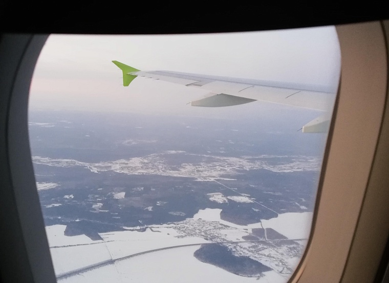 Из-за сильного ветра на Ямале самолеты из Тюмени и Новосибирска ушли на запасной аэродром