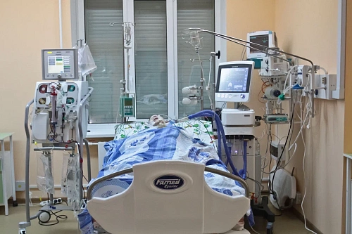 Врачи тюменского Медгорода спасли пациента с 4 стадией рака