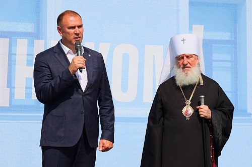 В Тобольске прошел благотворительный фестиваль «Белый цветок» в поддержку бойцов СВО