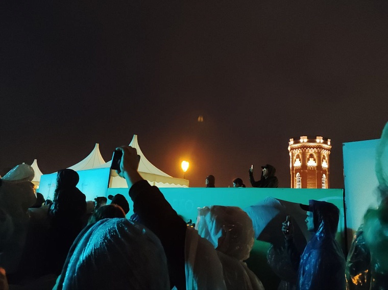 Мокрые и счастливые: как в Тобольске закрыли  музыкальное "Лето..." под песни Мота