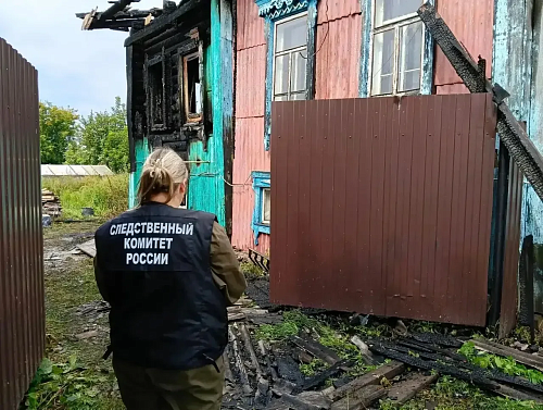 В Тобольске СК проводит проверку после гибели пенсионерки на пожаре