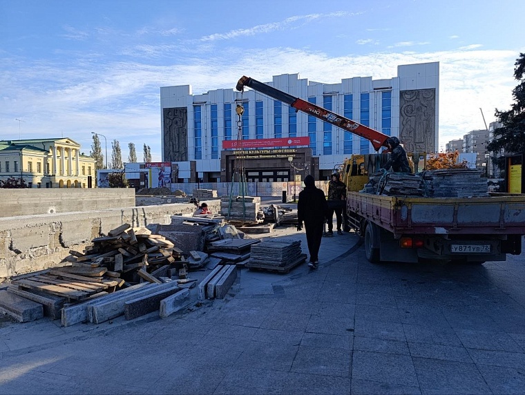 В Тюмени фонтан у ДК «Нефтяник» приобретет уникальные светодинамические картины воды