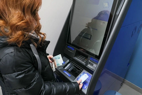 Накопления россиян на банковских счетах в 2025 году выросли на 15%