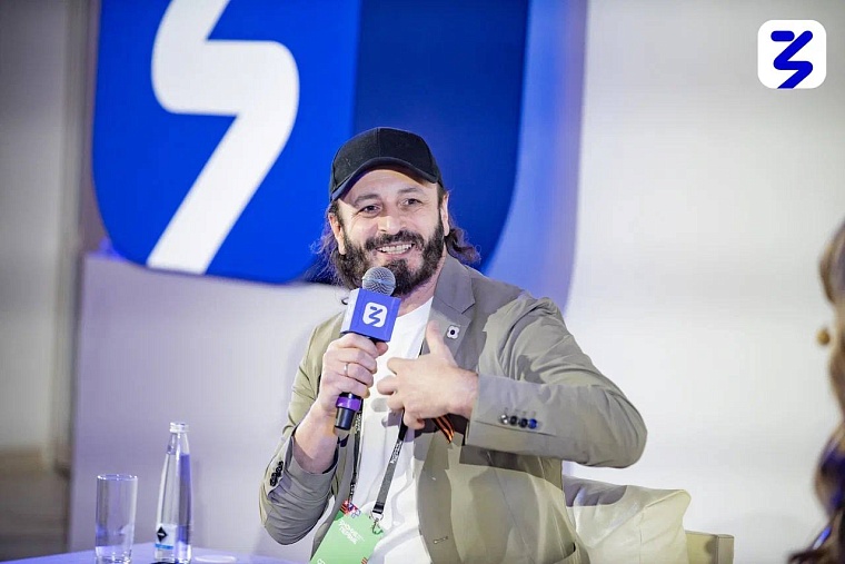 У Тихого озера в Тюмени обустроили площадку для дрессировки собак