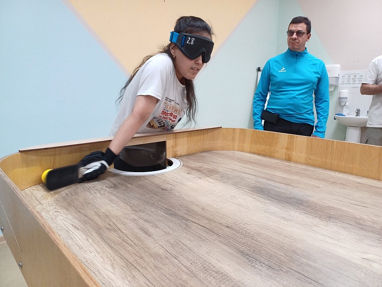 В тюменском «Роднике» стартовал Всероссийский турнир по теннису среди слепых