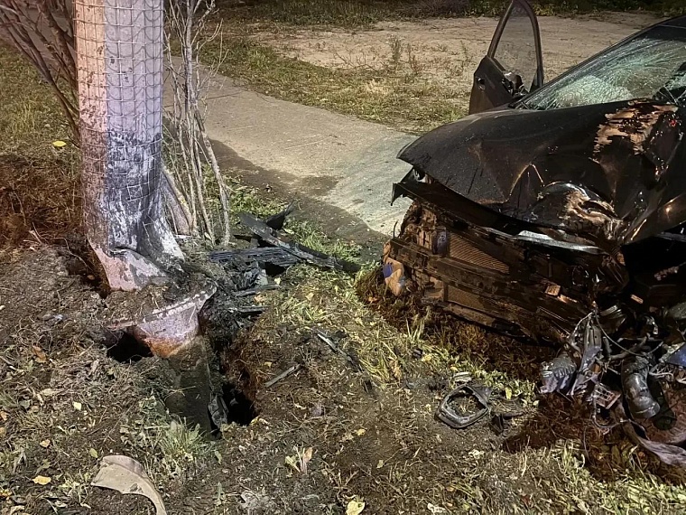 Под утро в центре Тюмени в пьяной аварии погиб 32-летний мужчина