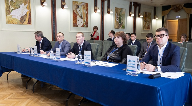 На базе объективного анализа экспертов среди представленных докладов были определены наиболее перспективные направления, способные привести к качественным изменениям в системе ТЭК