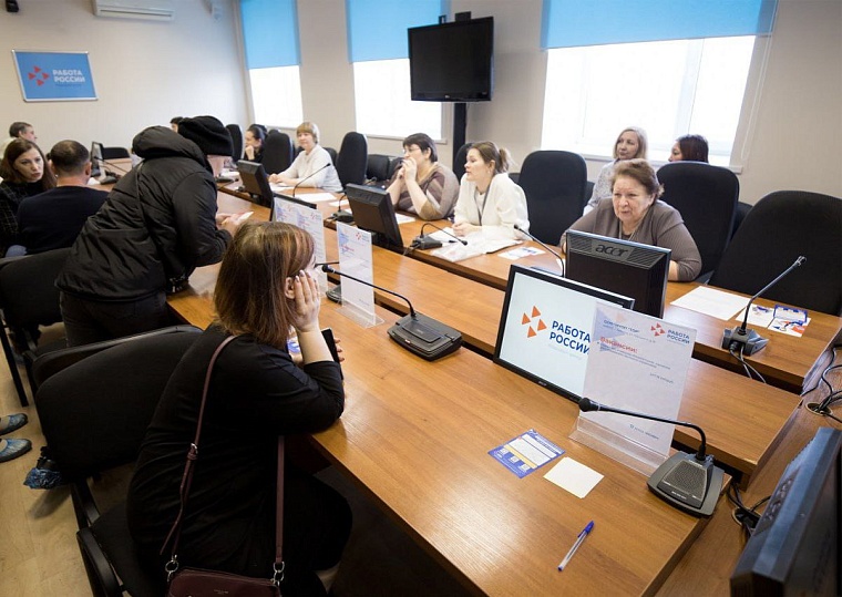 В детских лагерях Тюменской области открыто более 270 вакансий