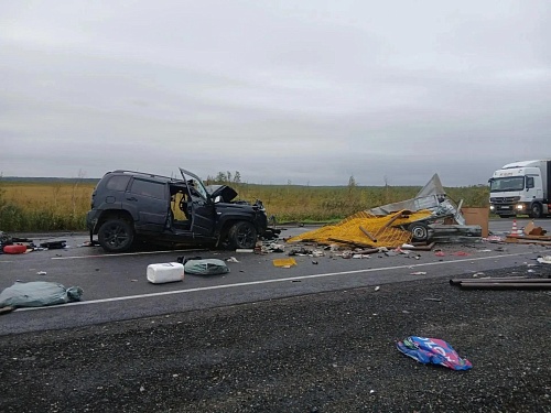 Водитель "Нивы" погиб в дорожной аварии на трассе Тюмень - Ханты-Мансийск
