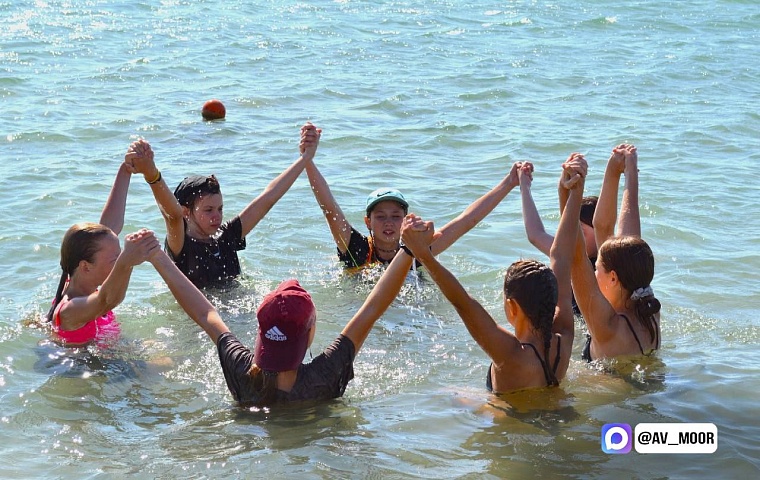 Александр Моор передал тюменцам слова благодарности от краснодонских ребят и их родителей