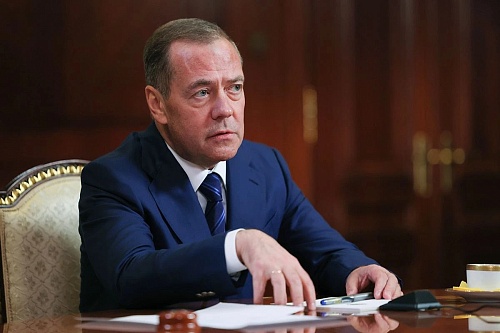 Дмитрий Медведев: Вопросы будущего страны всем ясны