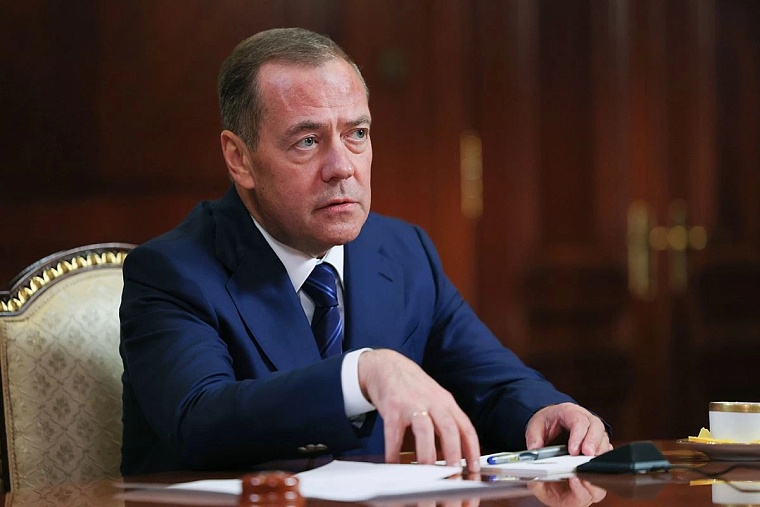 Дмитрий Медведев: Вопросы будущего страны всем ясны
