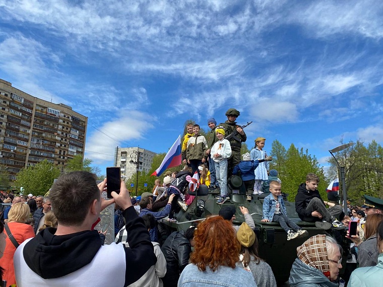 В акции «Бессмертный полк» приняли участие более 350 тысяч жителей Тюменской области