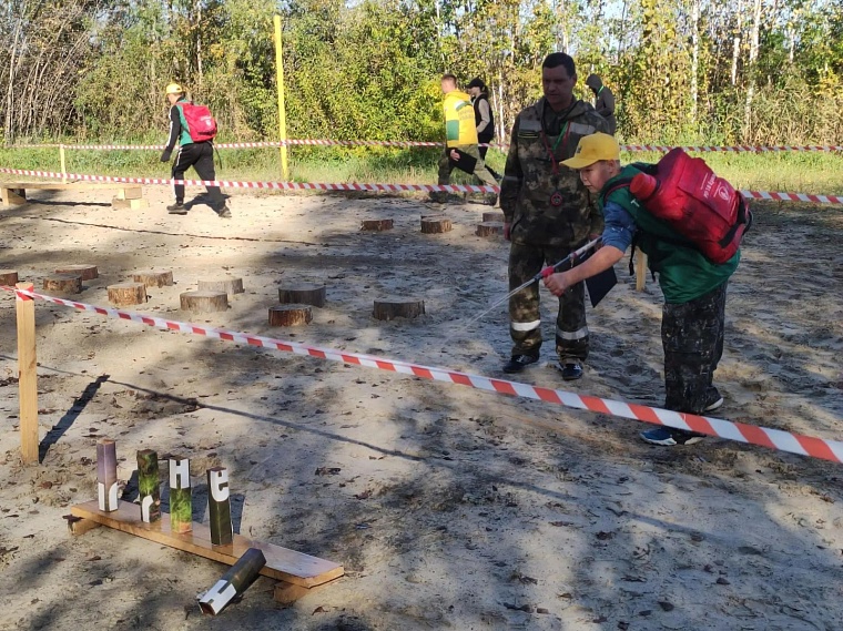 Школьники под Тюменью 27 раз потушили условный пожар и выяснили, кто лучше