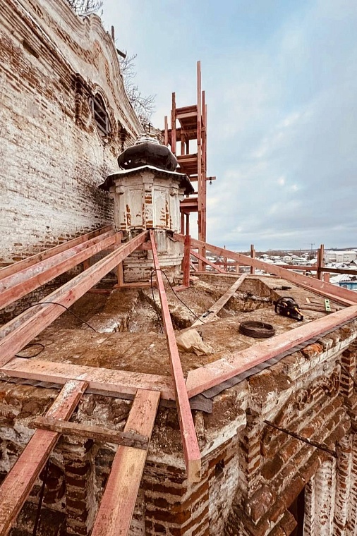 В Тобольске начались работы по восстановлению Крестовоздвиженской церкви