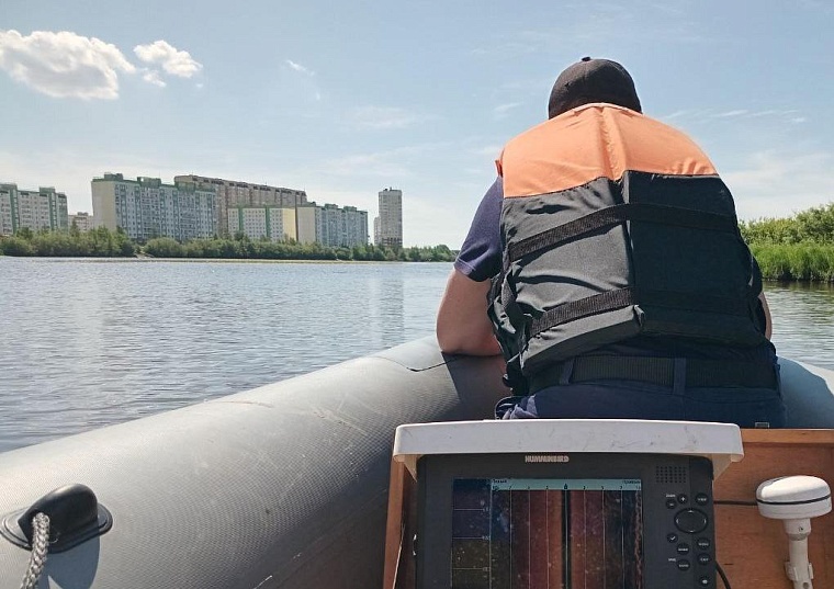 В Тюмени с помощью беспилотника ищут утонувшего на озере Оброчном  подростка
