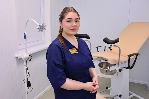 В новой поликлинике Тобольска акушерка выявила два случая рака на ранней стадии