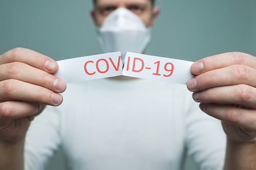 В России растет заболеваемость коронавирусом и число госпитализаций