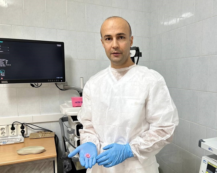 В Ишиме врачи извлекли светящуюся батарейку из желудка трехлетнего ребенка