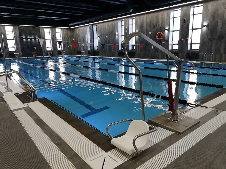 Лед и вода: губернатор ответил на вопросы о строительстве новых спортивных объектов