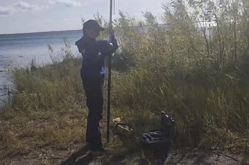 Геодезист с Ямала измерила озеро в... рыбах